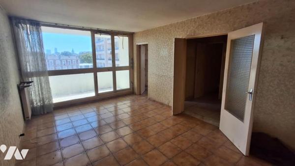 Sur la commune de SAINT-DENIS (Seine-Saint-Denis) appartement de 3 pièces principales