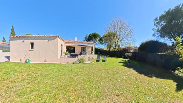 Uzès (30700) Superbe villa Mas provence située à 3 km d'Uzès