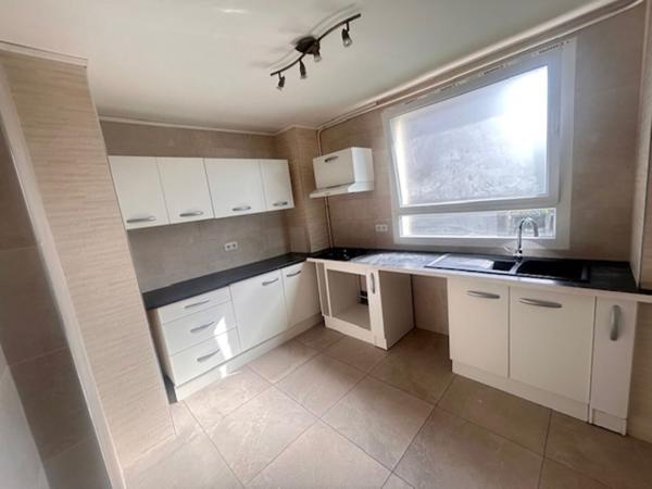 Appartement Le Bourget 3 pièce(s) 59.39 m2 CARREZ - 66m2 surface totale
