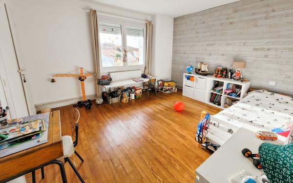 Maison à vendre    5 pièces •  Agen