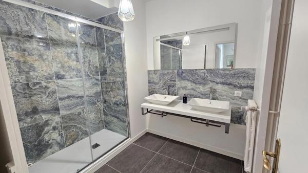 EN EXCLUSIVITE DANS UN SECTEUR PRISE SUPERBE APPARTEMENT DE TYPE 4 AVEC PARKING PRIVE