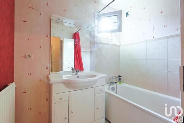 Appartement à vendre 3 pièces 65 m² Saint-Thibault-des-Vignes