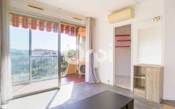 Appartement à vendre    1 pièce • 28 m2 Mandelieu-la-Napoule