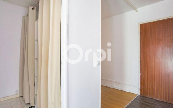 Appartement à vendre    1 pièce • 28 m2 Mandelieu-la-Napoule