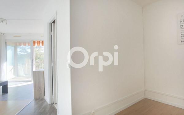 Appartement à vendre    1 pièce • 28 m2 Mandelieu-la-Napoule