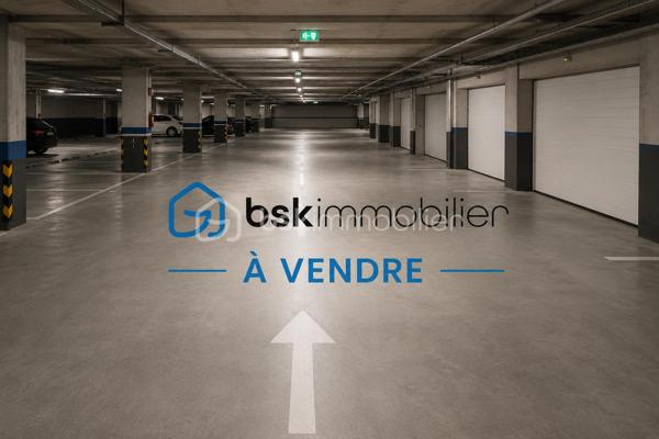 Située en plein cœur de Sète, dans une résidence sécurisée, cette place de parking couverte d’environ 15 m² représente une opportunité rare sur le secteur.

Facile d’accès, elle convient parfaitement pour un usage quotidien ou un investissement locatif dans une zone où le stationnement est particulièrement recherché.

✔️ Parking couvert
✔️ Accès sécurisé
✔️ Emplacement central

Un bien idéal pour sécuriser votre stationnement.

Bien proposé en exclusivité – Disponibilité immédiate