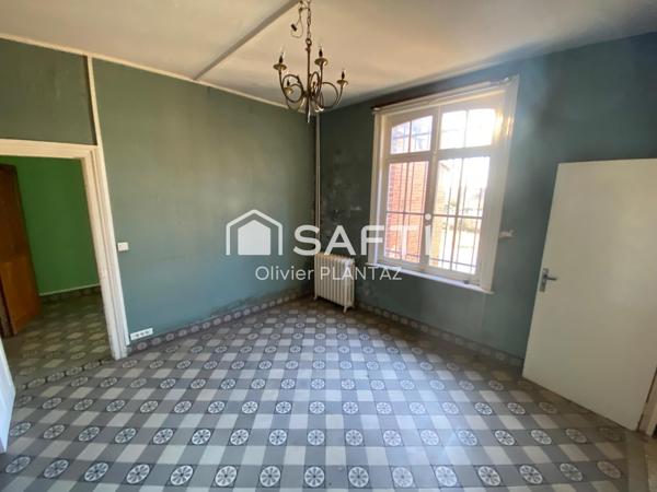 Maison centre ville à rénover  3 ch - jardin - garage