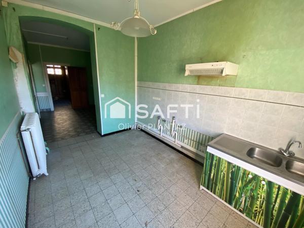 Maison centre ville à rénover  3 ch - jardin - garage