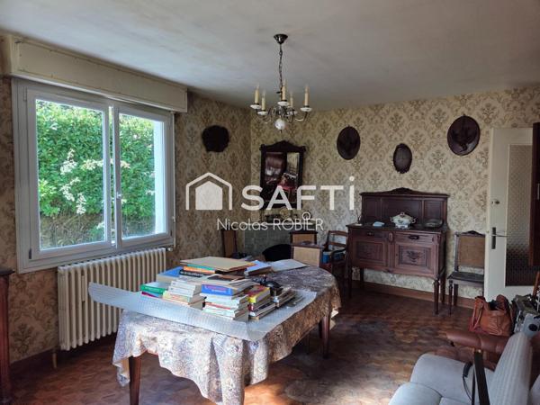 Maison sur sous-sol, trois chambres, deux garages aux portes de Niort !