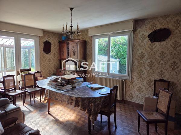 Maison sur sous-sol, trois chambres, deux garages aux portes de Niort !