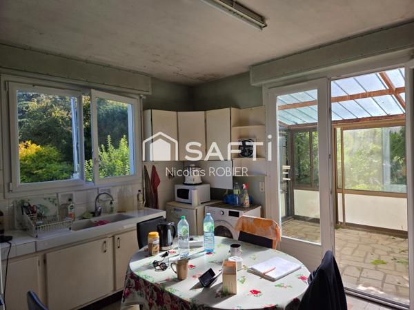 Maison sur sous-sol, trois chambres, deux garages aux portes de Niort !