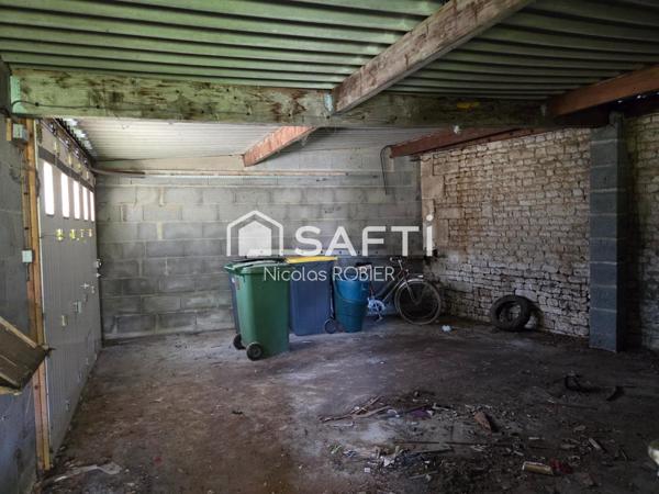 Maison sur sous-sol, trois chambres, deux garages aux portes de Niort !