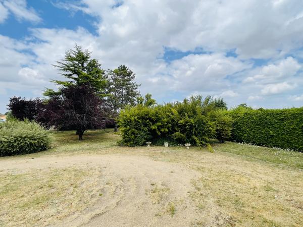 Cissé (86170) MAISON DE CHARME