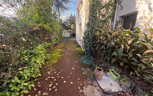 Maison à vendre    8 pièces • 229 m2 Villeurbanne