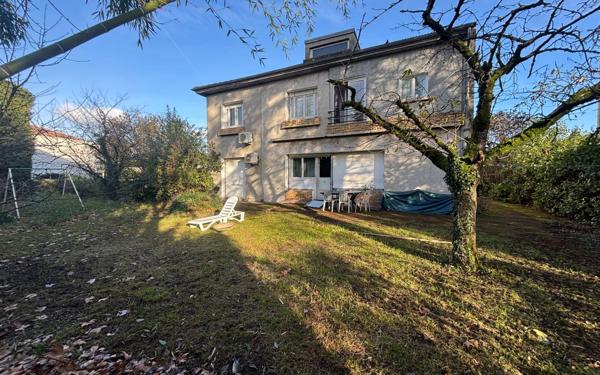 Maison à vendre    8 pièces • 229 m2 Villeurbanne