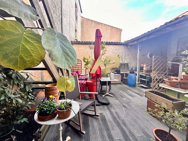 Fonds de commerce Restaurant avec logement Marans (17) €161 000 ** - Référence FB657