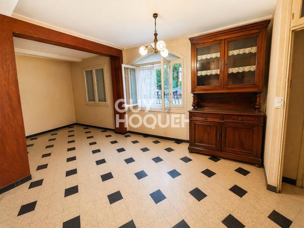 MAISON À VENDRE DE 6 PIÈCES DE 127,00 M²