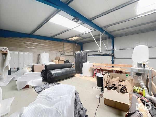 Location local d’activité 255 m² Brie-Comte-Robert