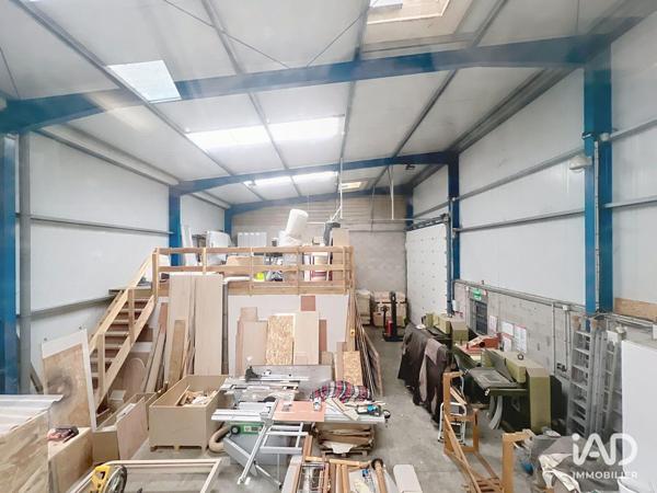 Location local d’activité 255 m² Brie-Comte-Robert