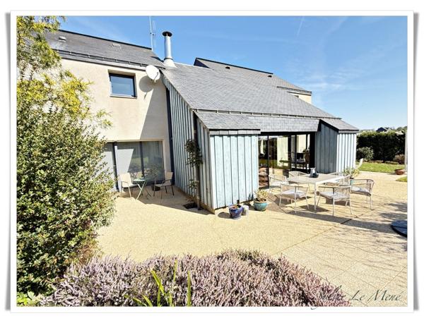 Maison d’Architecte Spacieuse et Lumineuse à Vendre à Rohan – 205 m² habitables