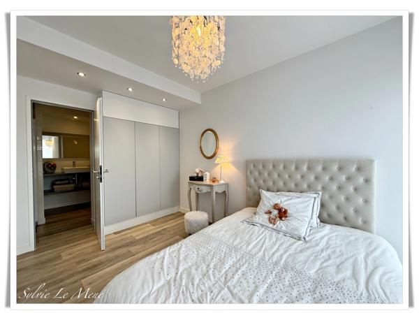 Maison d’Architecte Spacieuse et Lumineuse à Vendre à Rohan – 205 m² habitables