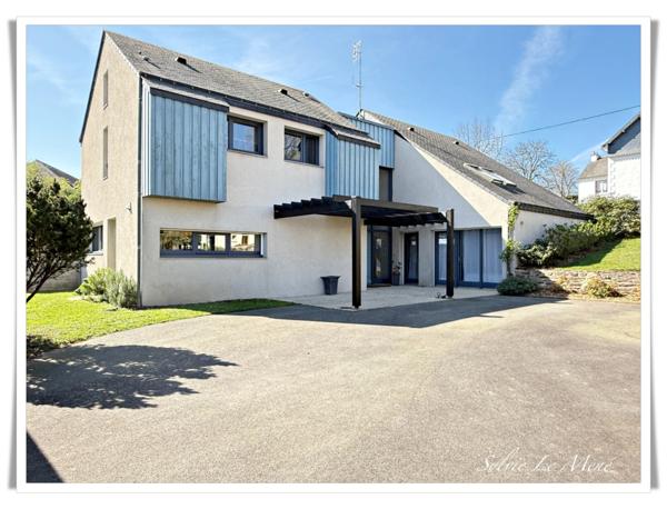Maison d’Architecte Spacieuse et Lumineuse à Vendre à Rohan – 205 m² habitables