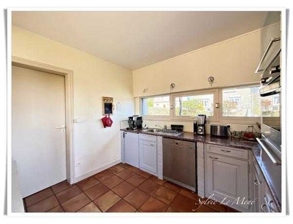 Maison d’Architecte Spacieuse et Lumineuse à Vendre à Rohan – 205 m² habitables