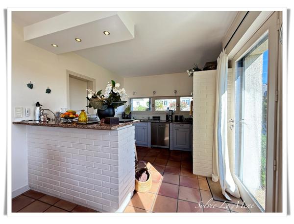 Maison d’Architecte Spacieuse et Lumineuse à Vendre à Rohan – 205 m² habitables