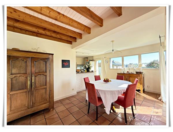 Maison d’Architecte Spacieuse et Lumineuse à Vendre à Rohan – 205 m² habitables