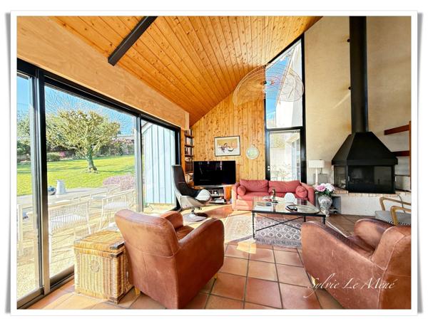 Maison d’Architecte Spacieuse et Lumineuse à Vendre à Rohan – 205 m² habitables