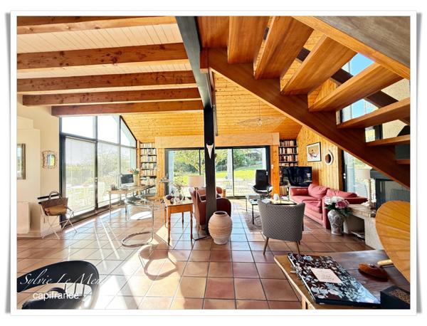 Maison d’Architecte Spacieuse et Lumineuse à Vendre à Rohan – 205 m² habitables