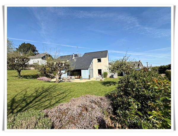 Maison d’Architecte Spacieuse et Lumineuse à Vendre à Rohan – 205 m² habitables