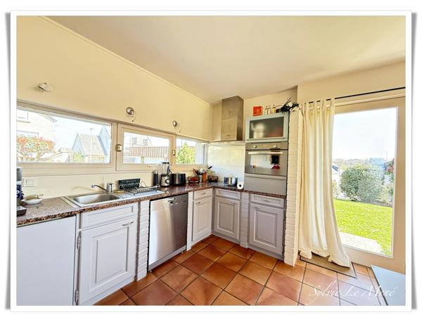 Maison d’Architecte Spacieuse et Lumineuse à Vendre à Rohan – 205 m² habitables