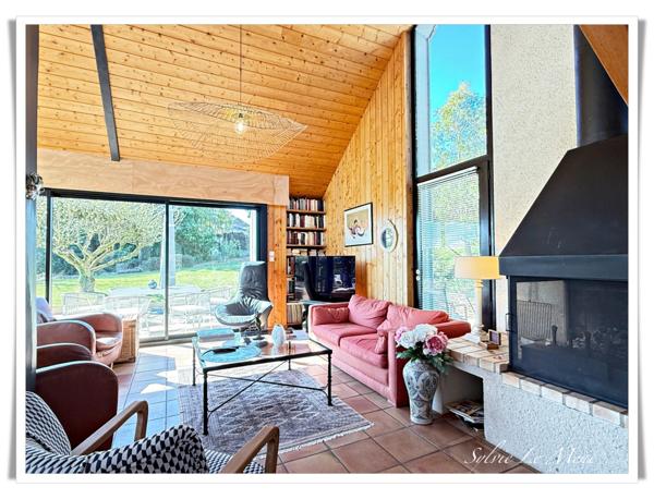 Maison d’Architecte Spacieuse et Lumineuse à Vendre à Rohan – 205 m² habitables