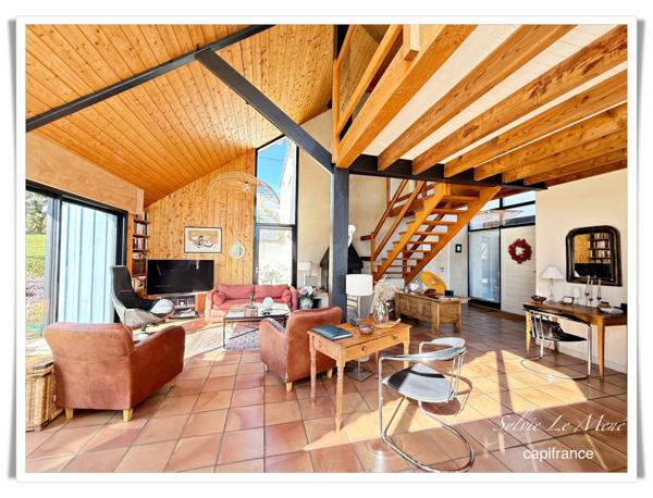 Maison d’Architecte Spacieuse et Lumineuse à Vendre à Rohan – 205 m² habitables