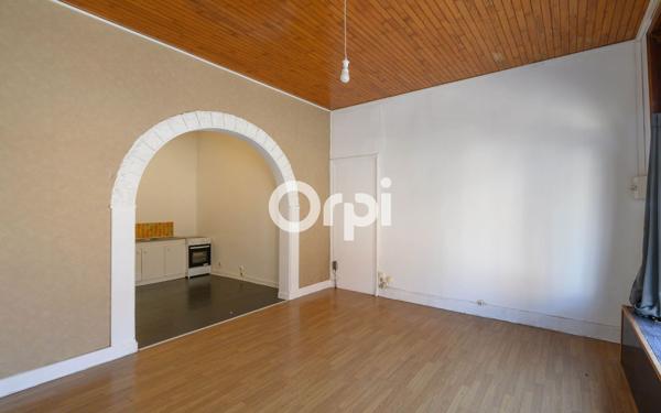 Immeuble à vendre    11 pièces •  Avesnes-sur-Helpe