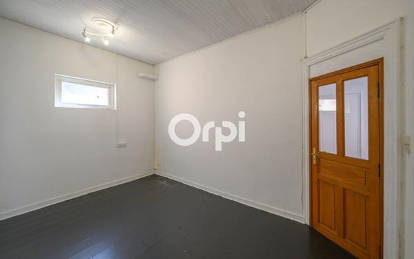 Immeuble à vendre    11 pièces •  Avesnes-sur-Helpe