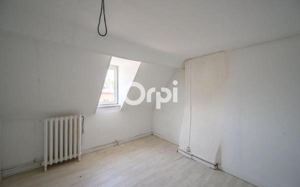 Immeuble à vendre    11 pièces •  Avesnes-sur-Helpe