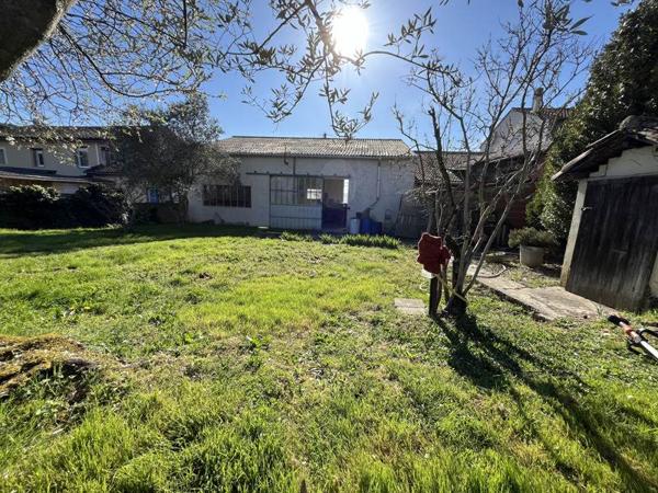 Maison à vendre |  Lavit |  2 pièces | 180 m²