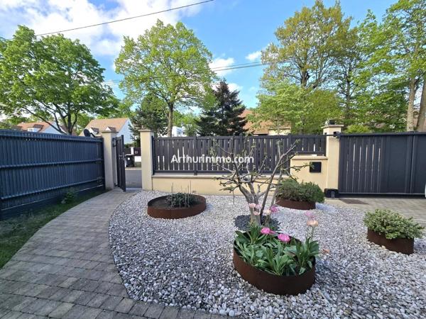 Vente                                                      Maison
                        
                     4 pièces                      70 m2                     à Sucy-en-Brie