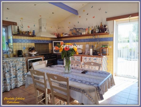 grande maison + gite à vendre 10 pièces Proche de BARBEZIEUX SAINT HILAIRE (16)