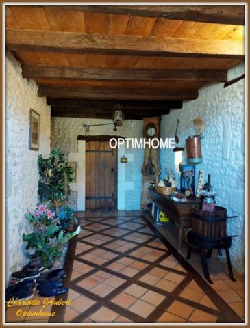 grande maison + gite à vendre 10 pièces Proche de BARBEZIEUX SAINT HILAIRE (16)