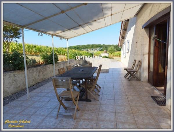 grande maison + gite à vendre 10 pièces Proche de BARBEZIEUX SAINT HILAIRE (16)