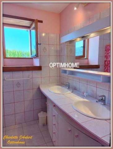 grande maison + gite à vendre 10 pièces Proche de BARBEZIEUX SAINT HILAIRE (16)