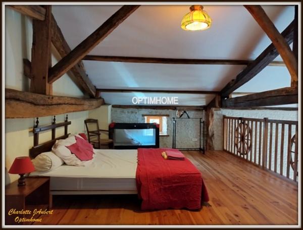 grande maison + gite à vendre 10 pièces Proche de BARBEZIEUX SAINT HILAIRE (16)