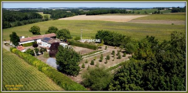 grande maison + gite à vendre 10 pièces Proche de BARBEZIEUX SAINT HILAIRE (16)