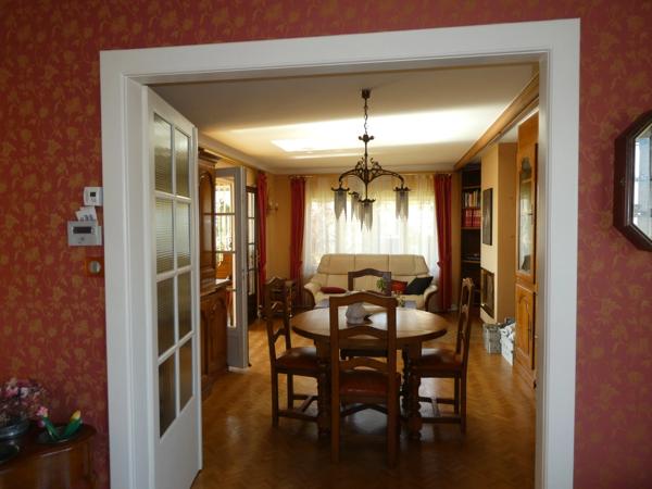 (88) Saint – Nabord : à vendre maison T6 de 120m² , deux garages, terrain 1000m².