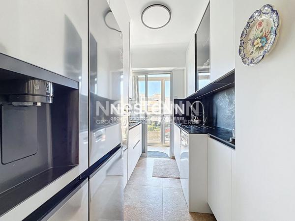 Golfe Juan - Vue mer - 3P - 106m² - Centre ville - Garage - Véranda - Sud - (Loi carrez 81m²)