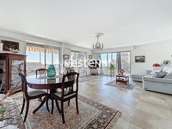 Golfe Juan - Vue mer - 3P - 106m² - Centre ville - Garage - Véranda - Sud - (Loi carrez 81m²)