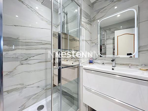 Golfe Juan - Vue mer - 3P - 106m² - Centre ville - Garage - Véranda - Sud - (Loi carrez 81m²)